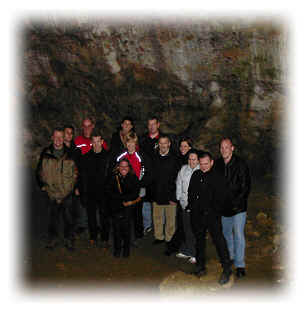 Einhornhhle: Besucher in der Blauen Grotte
